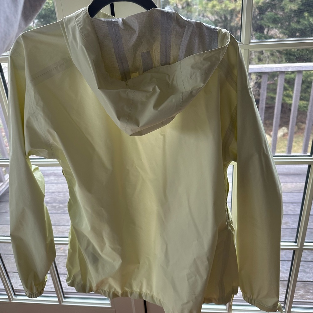 Helly Hansen Light Yellow Hooded Rain Jacket - Picture 8 of 10